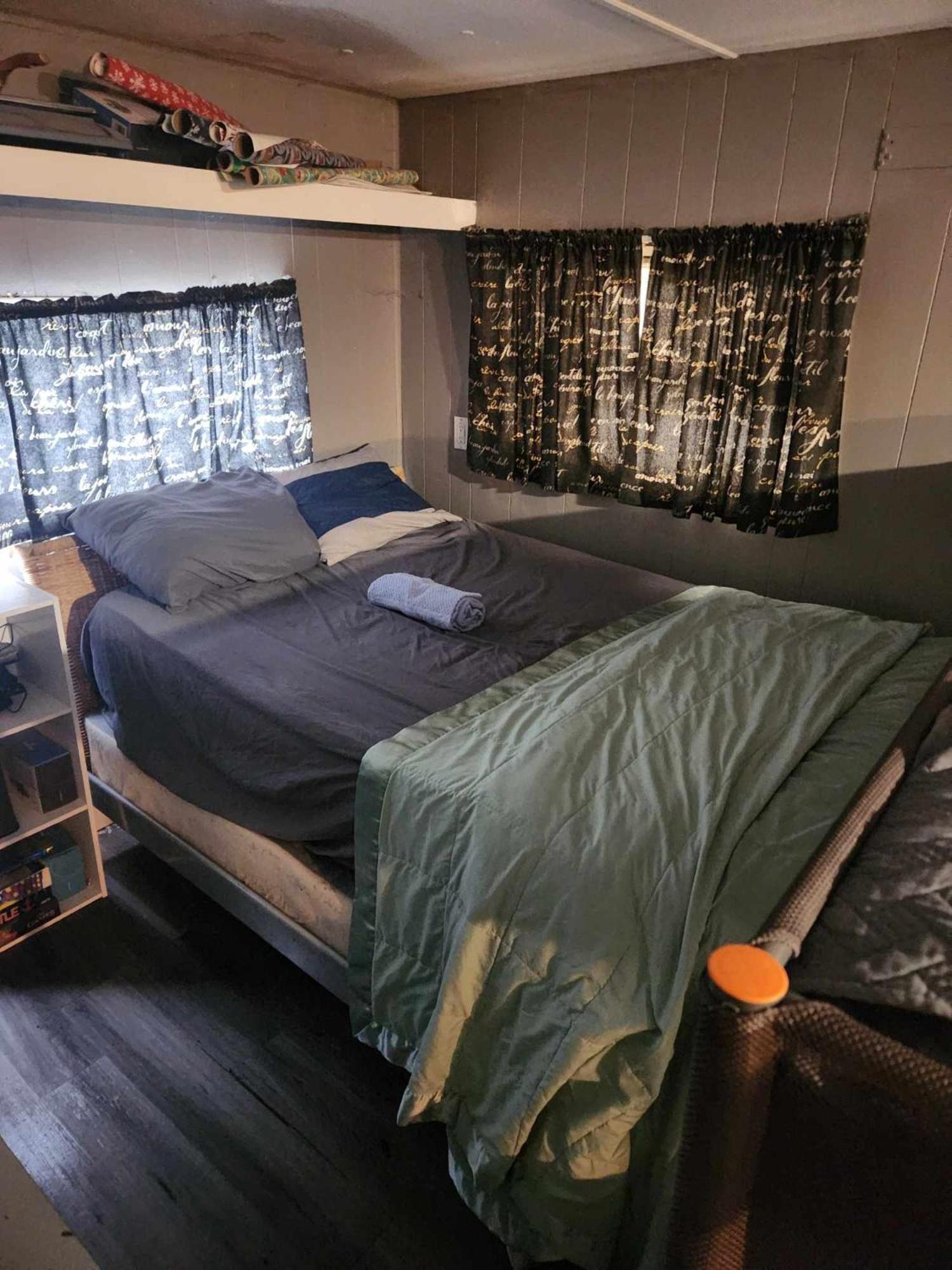 Homestay Co-ed Dorm With Fantastic Patio! *